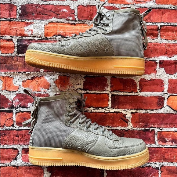 Nike Grey Air Force 1 SF - Picture 2 of 6